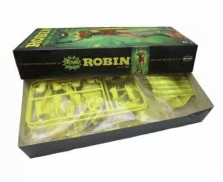 Moebius MMK951 “Robin” (1966) 1/8 Model Kit MISB Clearance Sale! - Image 3 of 4