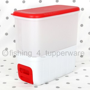 dog food tupperware