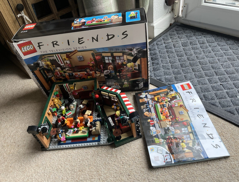 LEGO Ideas Central Perk 21319 FRIENDS TV Show Set 1070pcs with Manual