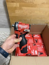 Milwaukee M12 Fuel Stubby Impact Wrench 1/2 745Nm with 2.5Ah HighOutput Battery 