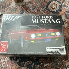AMT 1971 Ford Mustang Mach I James Bond Red Plastic Model Kit