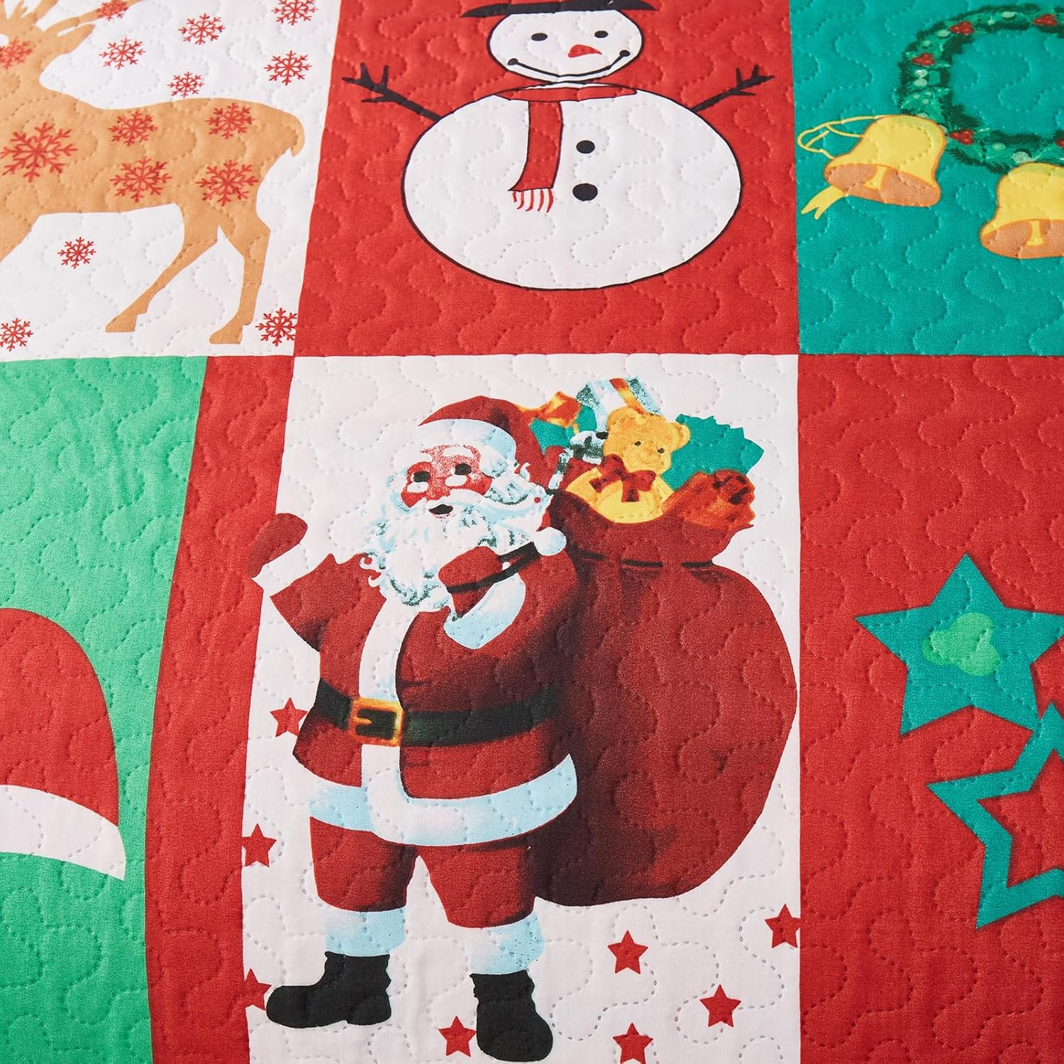 King Size Christmas Quilt Set, Santa Claus Reindeer Bedspread with 2 Pillow Sham