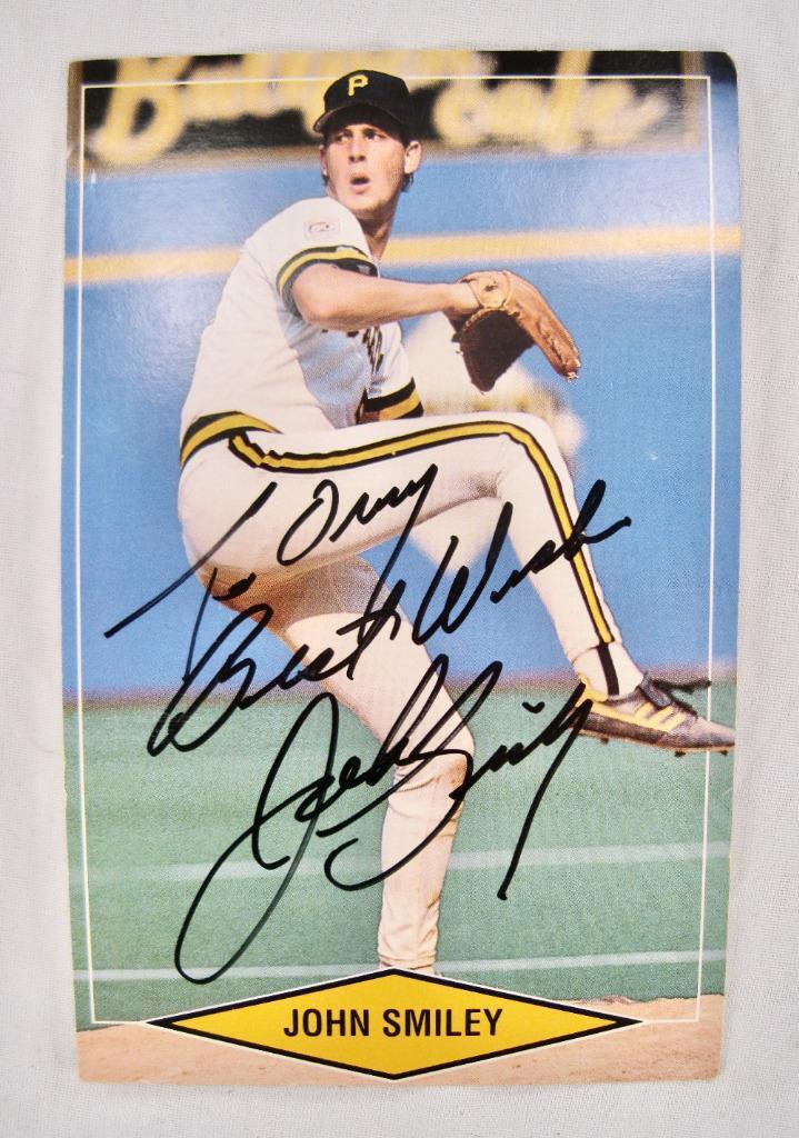 Pittsburgh Pirates Pitcher John Smiley #57 Signed Baseball Card 1990 Vintage (O)