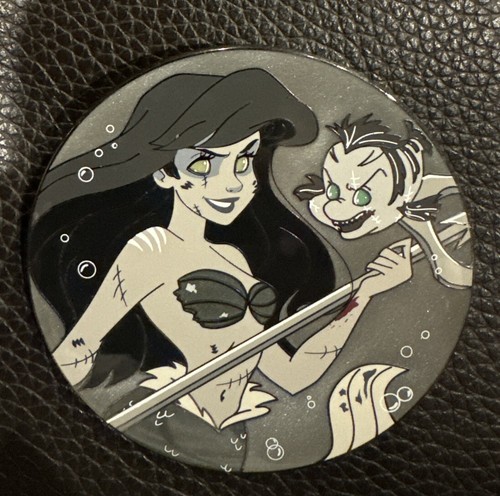 Disney Jumbo Fantasy Pin Ariel & Flunder Killer Kingdom schwarz/weiß - LE 40