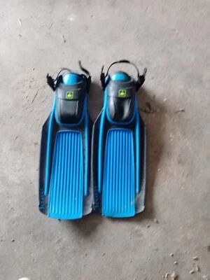 2 PAIRES DE PLONGEE TAILLE 43 - Photo 1/4