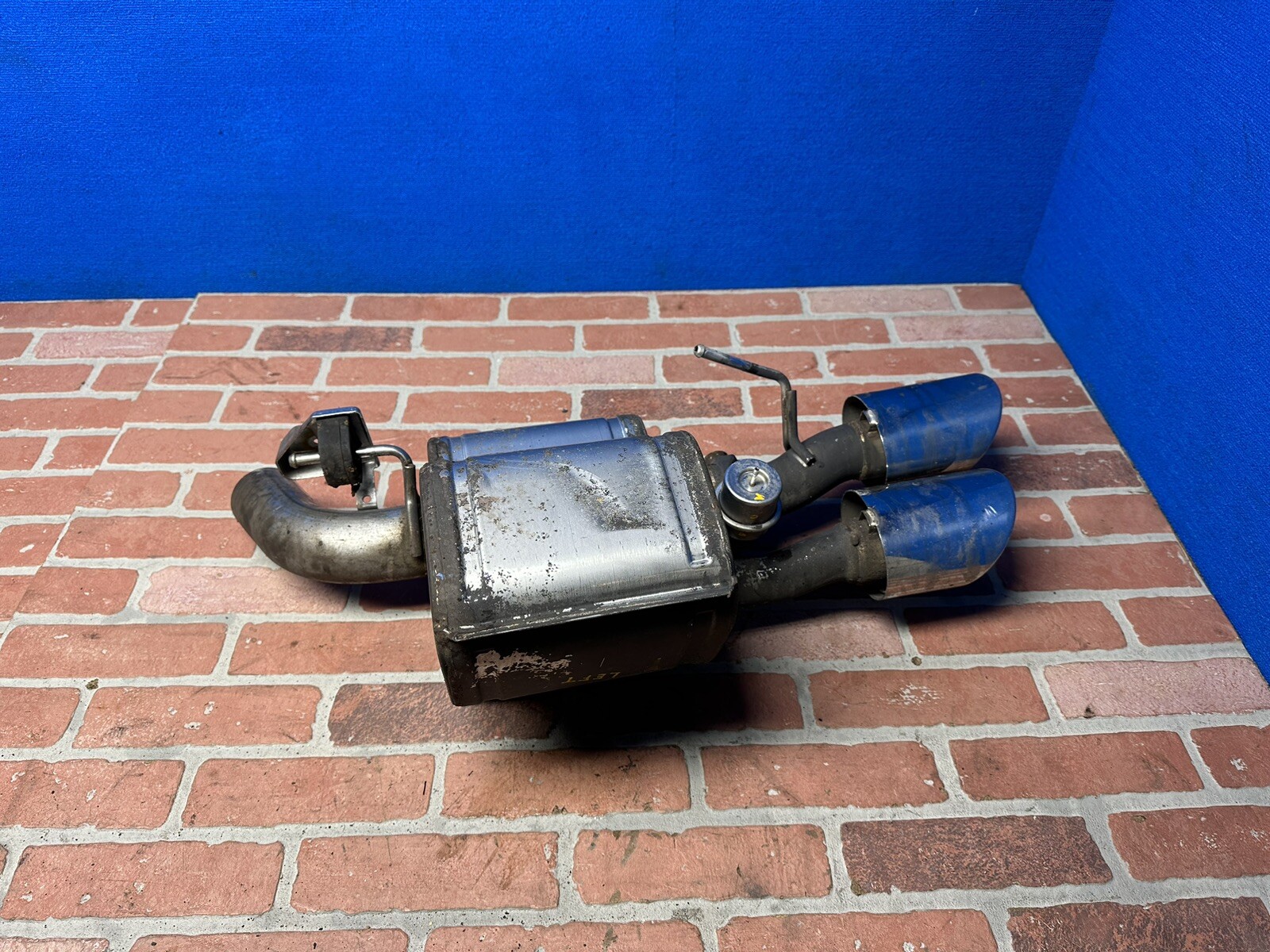 ✅2014-2017 MASERATI QUATTROPORTE 3.0L REAR LEFT SIDE EXHAUST MUFFLER & TIP OEM