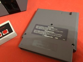 NINTENDO NES SYSTEM CONSOLE SUPER MARIO VIDEO GAME 2 CONTROLLERS BUNDLE UNTESTED