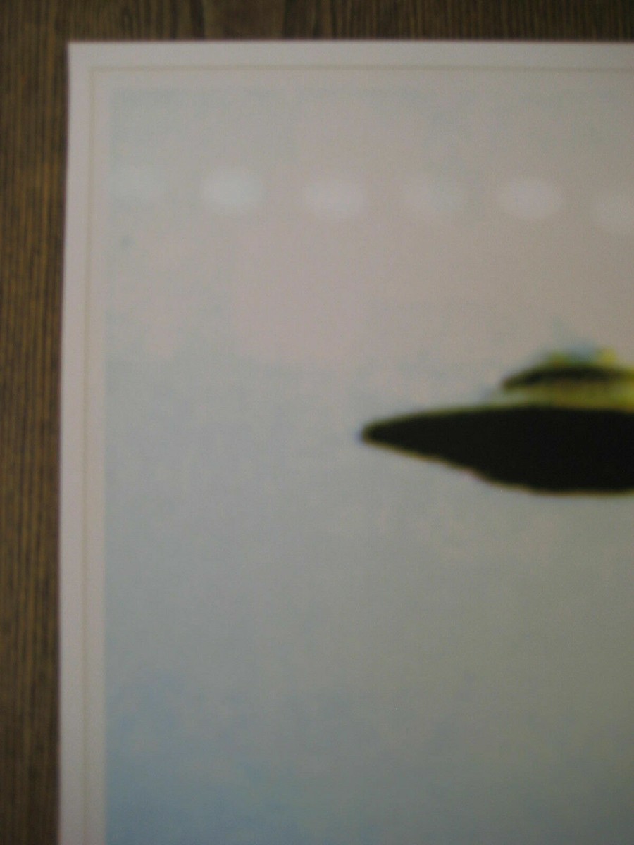 1998 The X-Files I Want To Believe UFO Poster 11x17 David Duchovny
