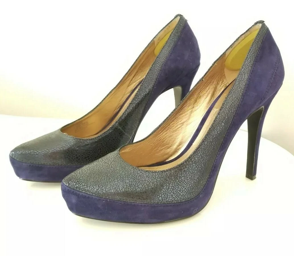 bcbg blue suede pumps