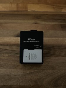 Nikon Battery Wall Charger. MH-24 + Battery EN-EL14a
