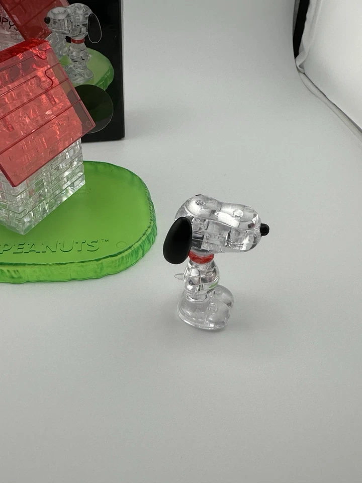 Rompecabezas 3D Beverly Crystal Peanuts Snoopy Dog House 50 piezas hecho en Japón Foto 3 de 4