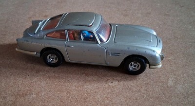 CORGI 007 JAMES BOND'S ASTON MARTIN DB5 VINTAGE 