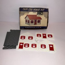 Vintage Plasticville, USA Cape Cod House Kit Gray /White Original Box