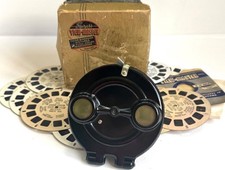 Vintage 1940s Sawyer's Bakelite Clamshell 3D VIEW-MASTER Model B w/ Box Reels
