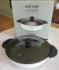 Hot Pot Kitchenware Nonstick with Divider & Lid, White YYG-2-001  Lightly used