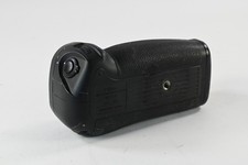 Genuine OEM Nikon MB-D10 Multi Power Battery Grip G412