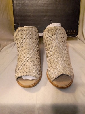 Women's Leather Sandal From. Very Volatile Size 8