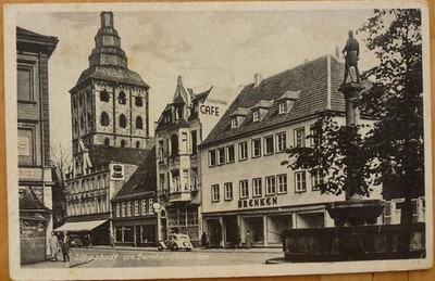Ak Lippstadt am Bernhardbrunnen ca. 1940 Modehaus Brenken Cafe Paderborn Soest