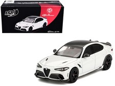 BBR BBRDIE6425 1/64 Alfa Romeo Giulia GTA White with Carbon Top