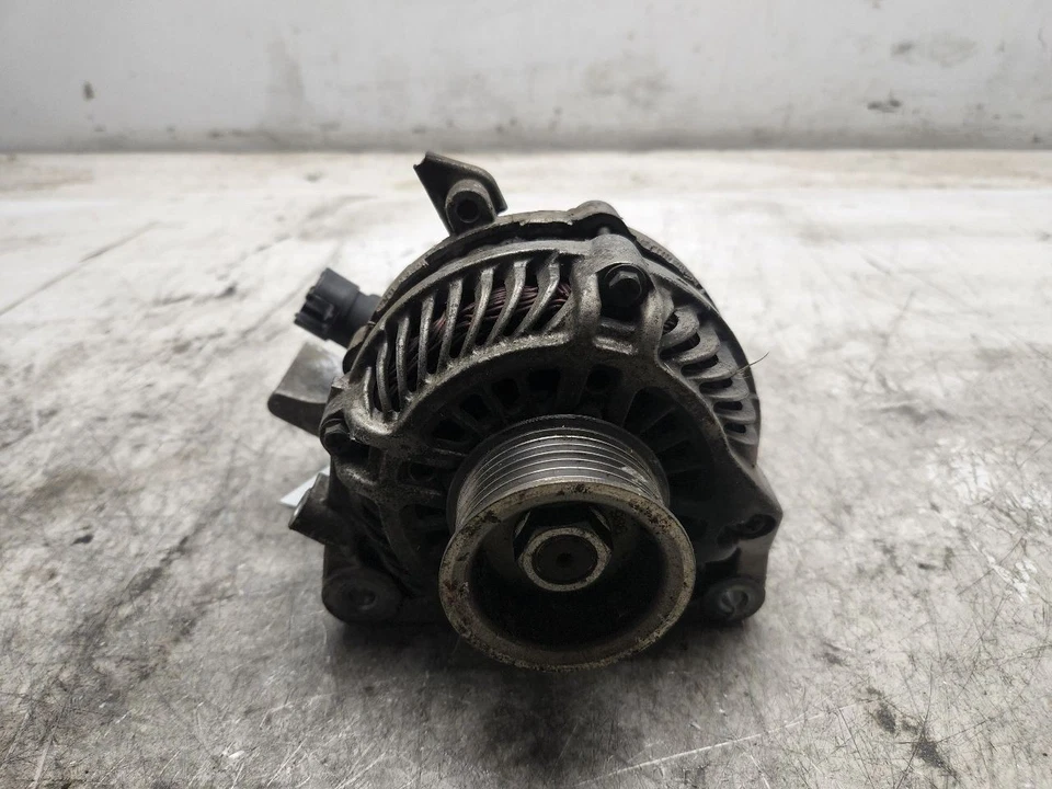 Alternador Honda Civic 2006-2011 1,8 L aire acondicionado OEM 31100-RNA-A01 Foto 2 de 4