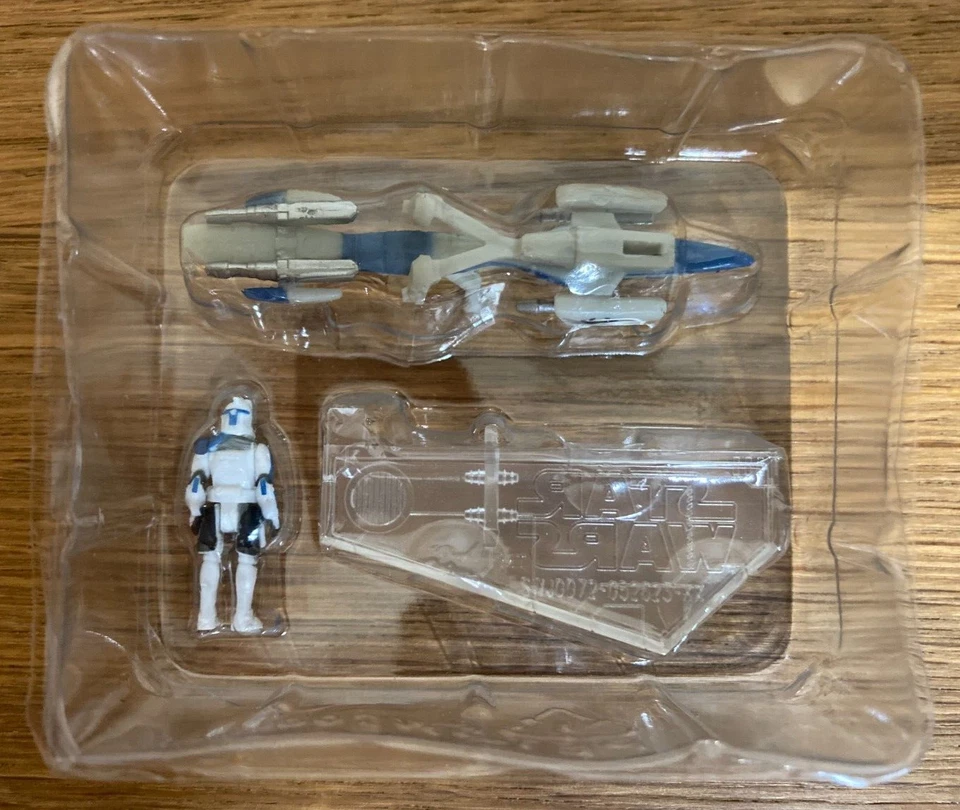 Star Wars Micro Galaxy Squadron Series 4 BARC Speeder (Blue) w/ Captain Rex - Image 3 of 4