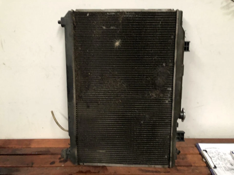 Toyota Spacia Radiator SR40 02/1998-12/2001 - image 2 of 4