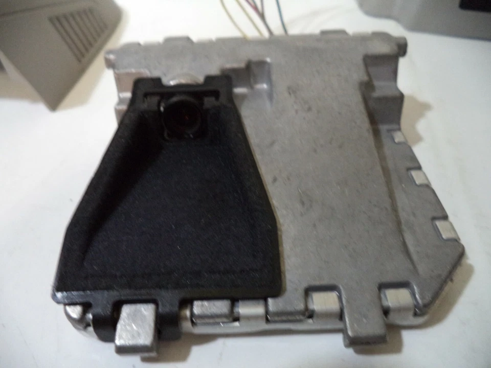 2012-2014 MERCEDES BENZ ML350 WINDSHIELD MOUNTED FRONT LINE DEPARTURE CAMERA - Image 3 of 4