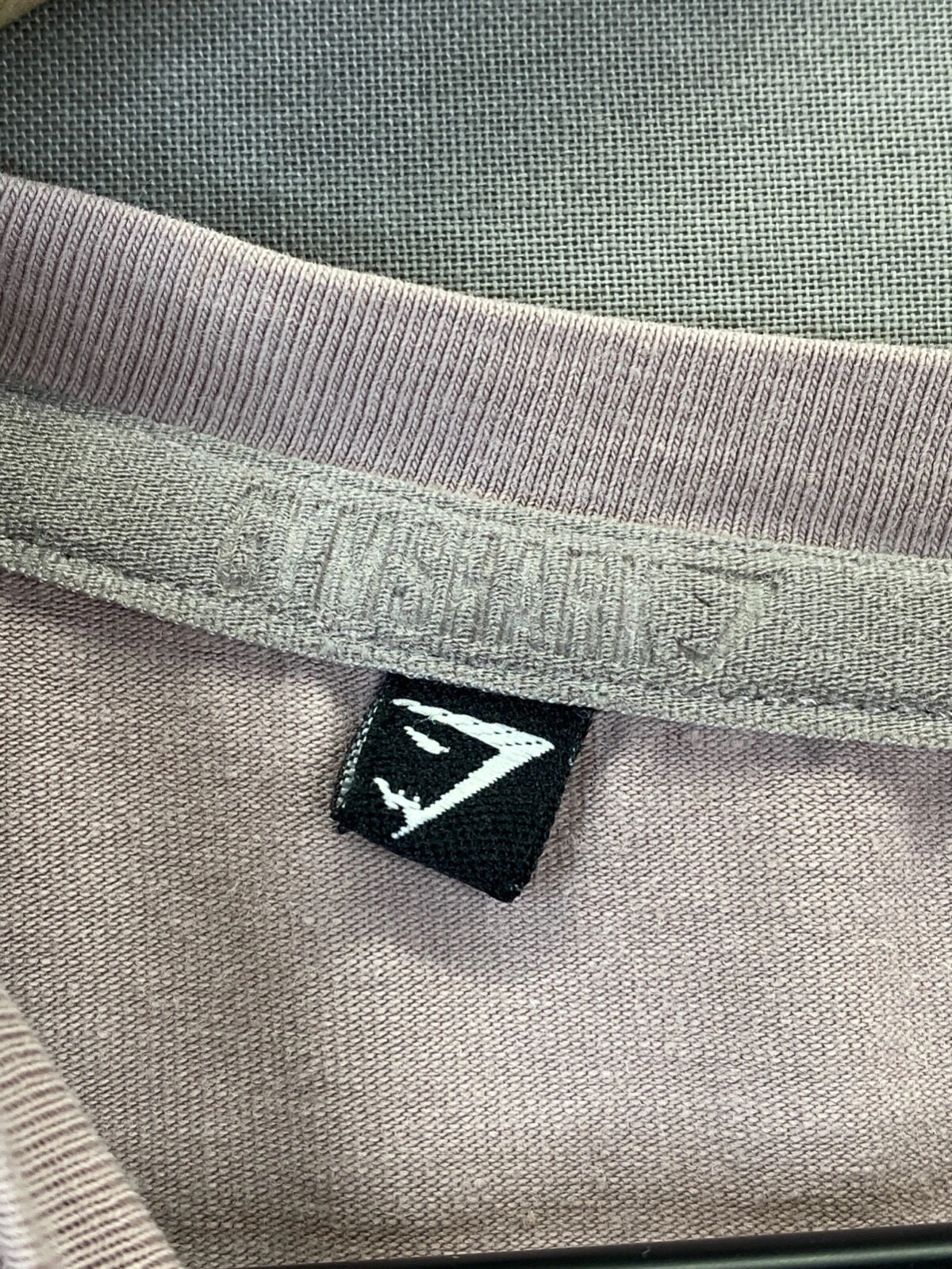 gymshark short sleeve crew neck stretchy shirt