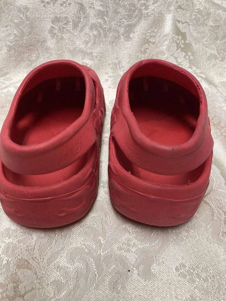 Sandalias Disney Pixar Lightening McQueen niño pequeño 7/8 rojas usadas Foto 4 de 4