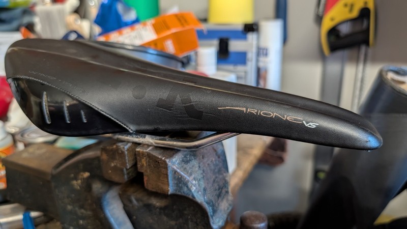 Fizik Arione VS road bike saddle, black, used, good condition, slight scuff