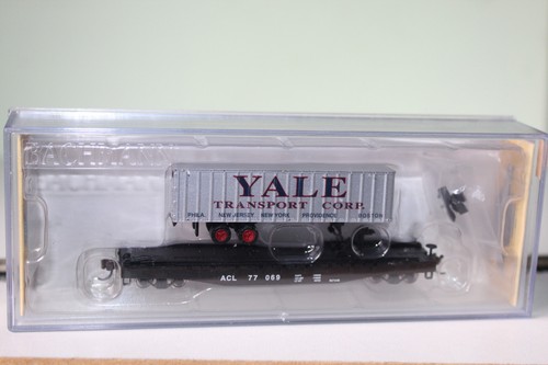 BACHMANN USA SPUR N FLACHWAGEN MIT HUCKEPACK ANHÄNGER - YALE 16755 | Zustand: Used