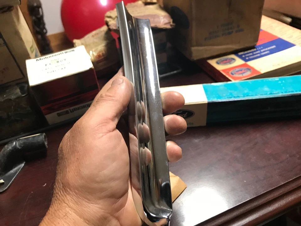 FORD 1969 70 MERCURY BROUGHAM MARQUIS GUARDABARROS DELANTERO EXTENSIÓN MOLDURA LH Foto 2 de 4