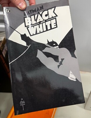 Batman Black and White Comic DC Comics Comicbook TPB Graphic Novel