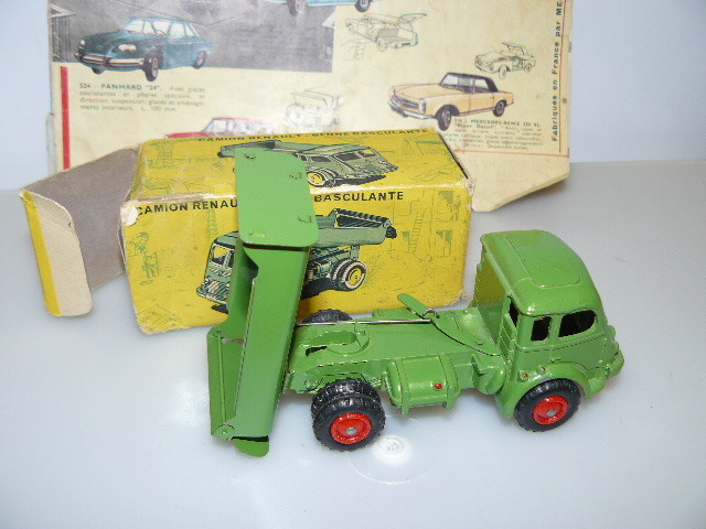RENAULT CAMION BENNE BASCULANTE AVEC SA BOITE CIJ D'ORIGINE au 1/43 ème