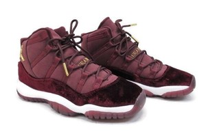 air jordan 11 retro velvet