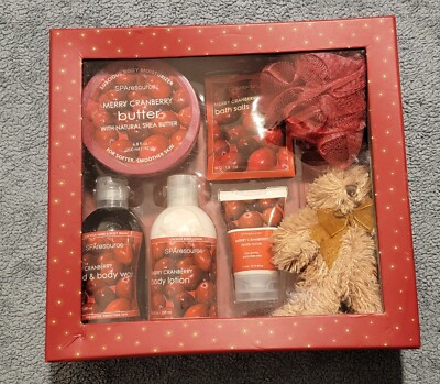 NIB 7 Peice Gift Bath Set SPAresource Merry Cranberry with Teddy Bear