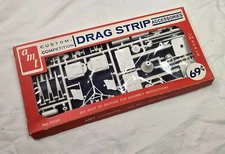AMT - Drag Strip Accessories - 1/25 Scale - 1960's