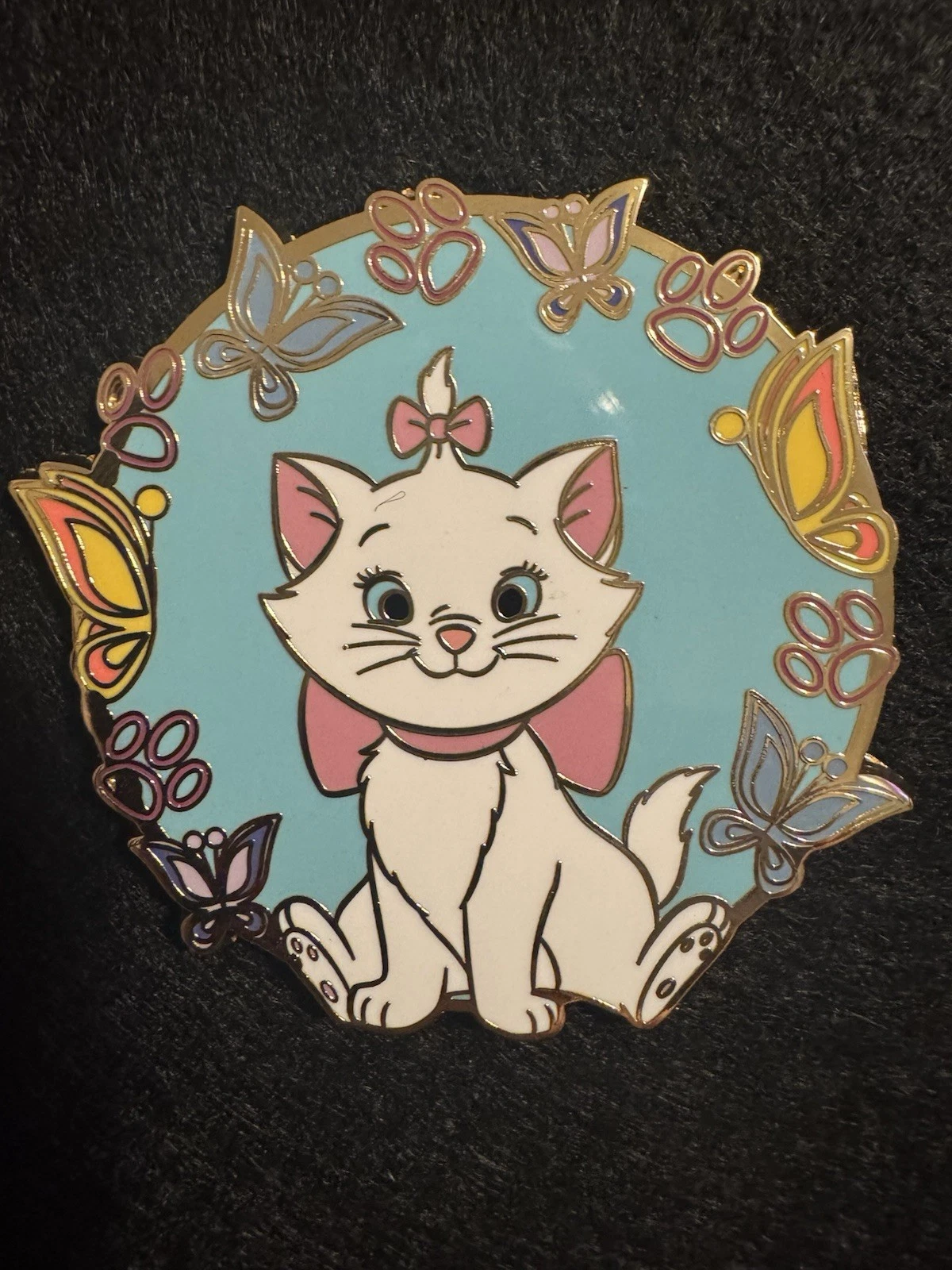 MARIE Meowgical PALM Pink a La Mode Mystery Box Cat Aristocats Butterfly Pin