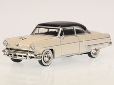 Lincoln Capri 1954 white black roof diecast model car 631-L Mini-GT 1:64