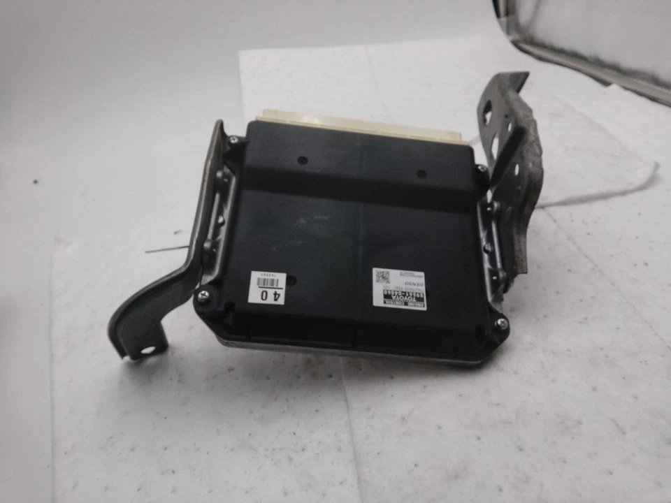 2013-2014 Toyota Tacoma Engine Control Module ECM 8966104G60 Used 211K Miles Foto 2 de 4