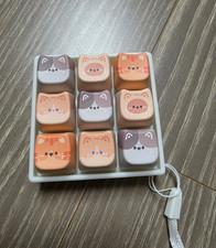 9-Key Mechanical Keyboard Switch Fidget Toy Clicker Keychain Cat Paw Stress Reli