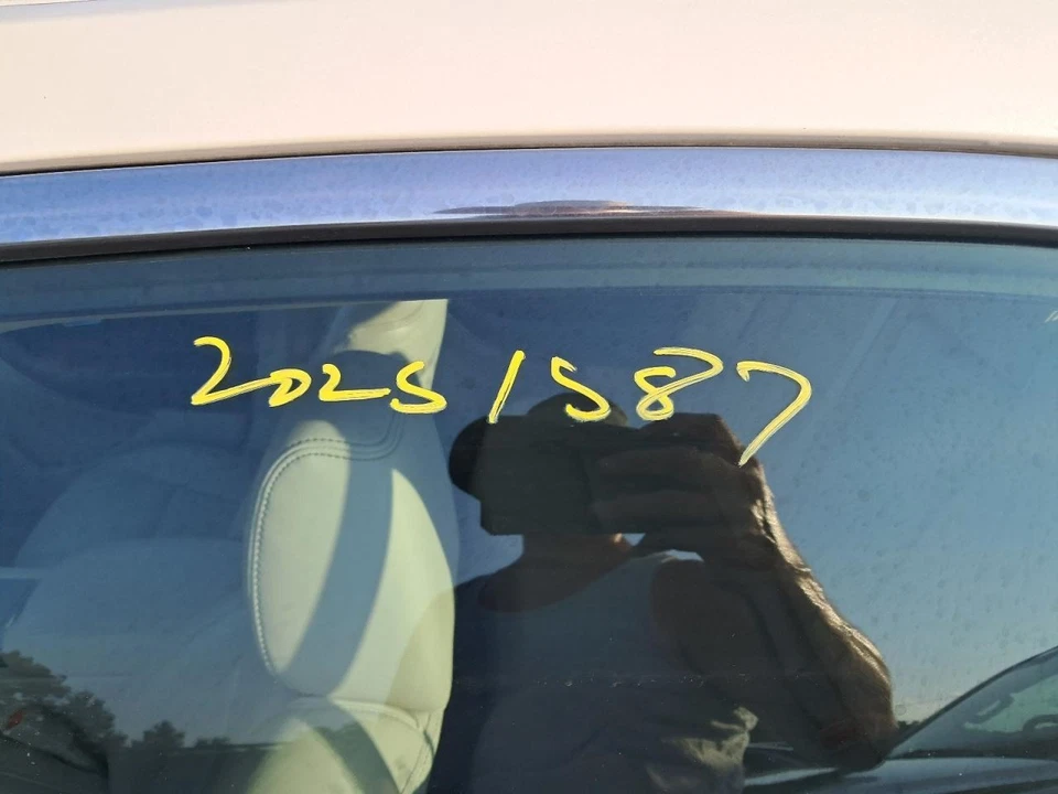 (LOCAL PICKUP ONLY) Hood Fits 10-12 TAURUS 2551574 Foto 3 de 4