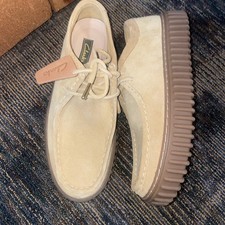 Men's Clark's Torhill lo Dark Sand Casual Suede Ribbed Sole 7 1/2 Shoes