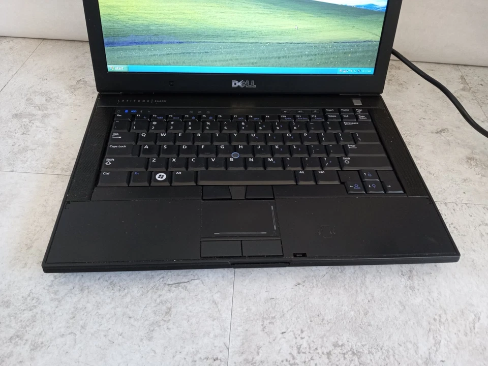 Dell Latitude e6400 14" Laptop Intel C2D 2GB RAM 250GB HDD Windows XP -RR - Image 2 of 4