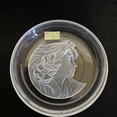 Mikasa Hoya Japan Clear Crystal Wine Bottle Coaster Dish Intaglio Etched Maiden