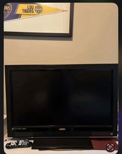 VIZIO LCD HDTV Flat Screen Black Television HDMI Built-in Speakers