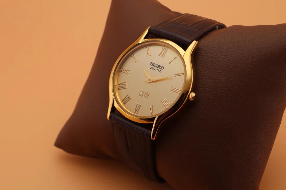 Reloj de cuarzo redondo vintage Seiko para hombre equipado con batería nueva - correa nueva Foto 3 de 4