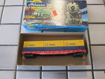 ATHEARN CP RAIL FLAT CAR WITH CONTAINERS LOAD HO SCALE