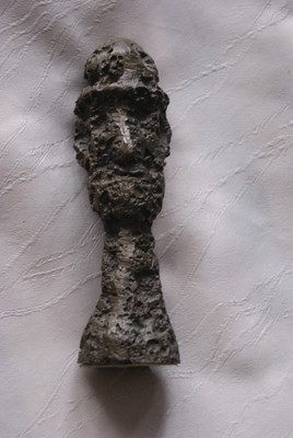 Skulptur nach Alberto Giacomettis Werk Grande Te`te`