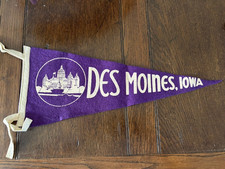 Vintage Des Moines Iowa Souvenir Felt Pennant 17"